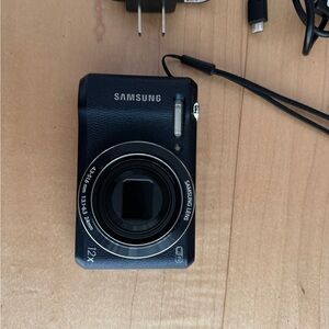 Samsung Midnight Black Digital Camera
